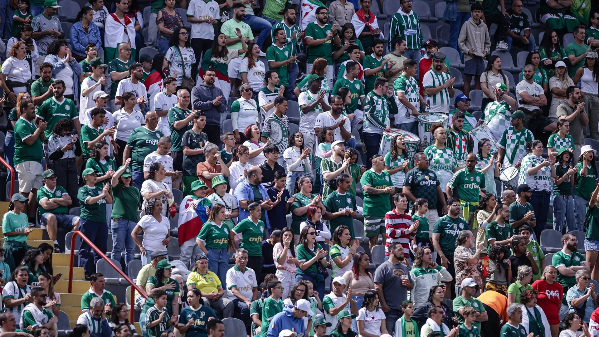 Torcedores do Palmeiras reagem após derrota da para o Cruzeiro no Brasileirão Feminino