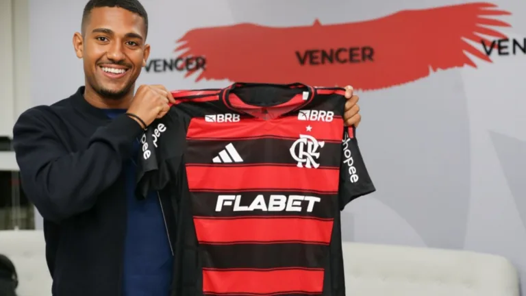 Tostão exalta a contratação de Samuel Lino pelo Flamengo e faz projeção: “Mostrou que será ótimo reforço”