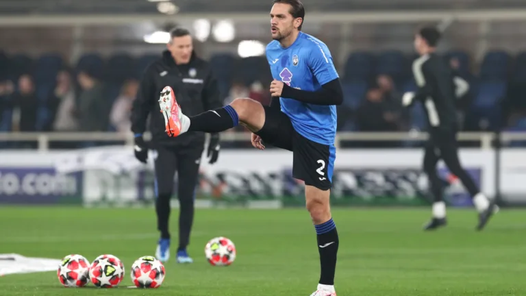 Vampeta reage à contratação do zagueiro Rafael Tolói pelo São Paulo: “Tem uma carreira bem sólida”