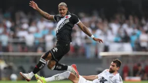 Vasco aplica 6 a 0 e humilha o Santos diante de 50 mil torcedores no Brasileirão