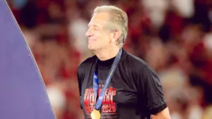 Venê Casagrande aponta insatisfação do Flamengo com a CBF após mudança no calendário: “BAP não queria”