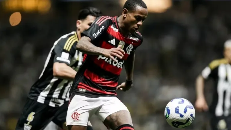 Casagrande manda recado para Wallace Yan após eliminação do Flamengo e detona postura em pênalti perdido: “Falta de foco”