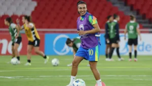 Rainha Marta convoca torcedores do Vasco em recado especial e torcida faz apelo: “Poderia voltar pra casa”