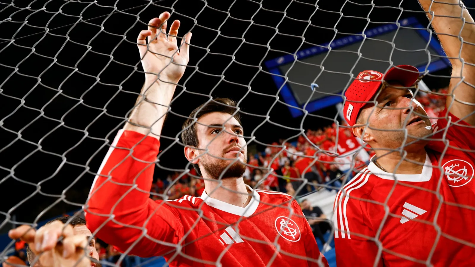 Internacional faz promoção de ingressos contra o São Paulo e torcida ironiza: “De graça é caro ainda”