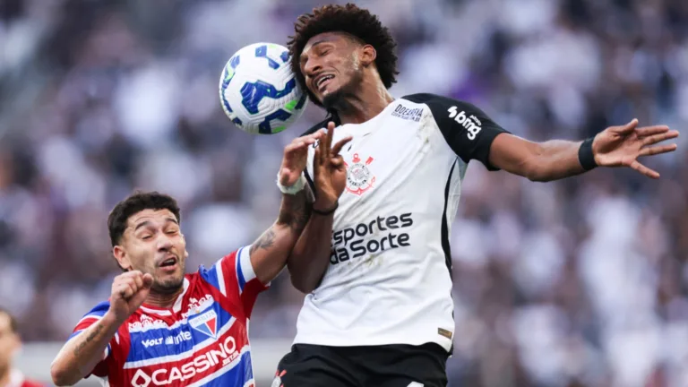 Corinthians sofre em casa contra Fortaleza, mas acha empate no final e torcida protesta: “Time mal treinado”