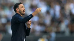 Davide Ancelotti comenta atropelo do Botafogo sobre o Fortaleza fora de casa: “A bola parada ajuda”