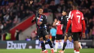 Cahê Mota confirma que Cruzeiro quer a contratação do meia-atacante Matheus França: “Está sem espaço no Crystal Palace”