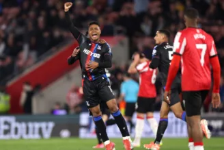 Cahê Mota confirma que Cruzeiro quer a contratação do meia-atacante Matheus França: "Está sem espaço no Crystal Palace"