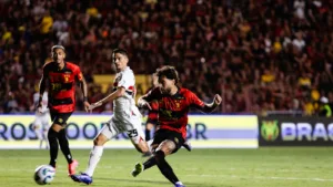 Sport empata com o São Paulo em casa pelo Brasileirão e torcida reclama: “Terça tem outro vexame”