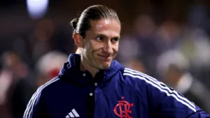 Filipe Luís elogia desempenho de Saúl no Flamengo: “Está preparado e elevou o nível da equipe”