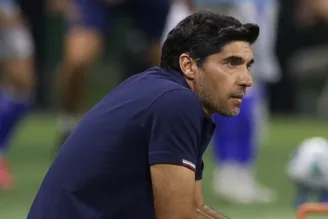 Abel Ferreira em partida contra o Fortaleza