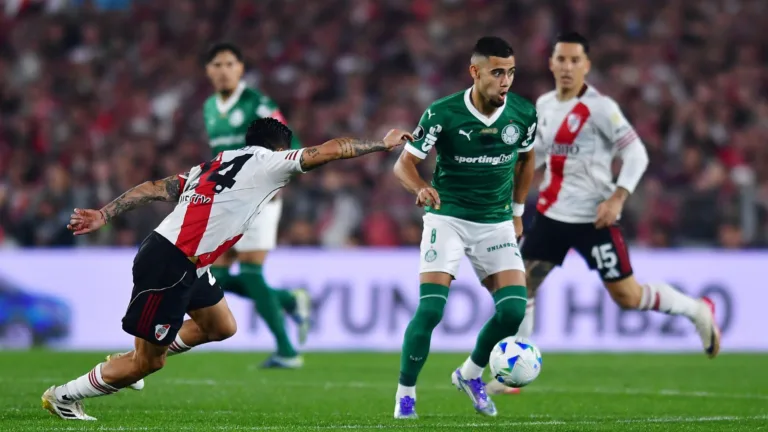 Luis Roberto destaca Andreas Pereira em “amasso” do Palmeiras contra o River Plate: “Ele dificilmente erra”