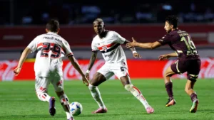 Rizek não passa pano para eliminação do São Paulo na Libertadores contra a LDU: “Uma atuação nanica”