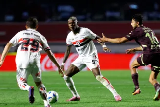 Arboleda zagueiro do São Paulo