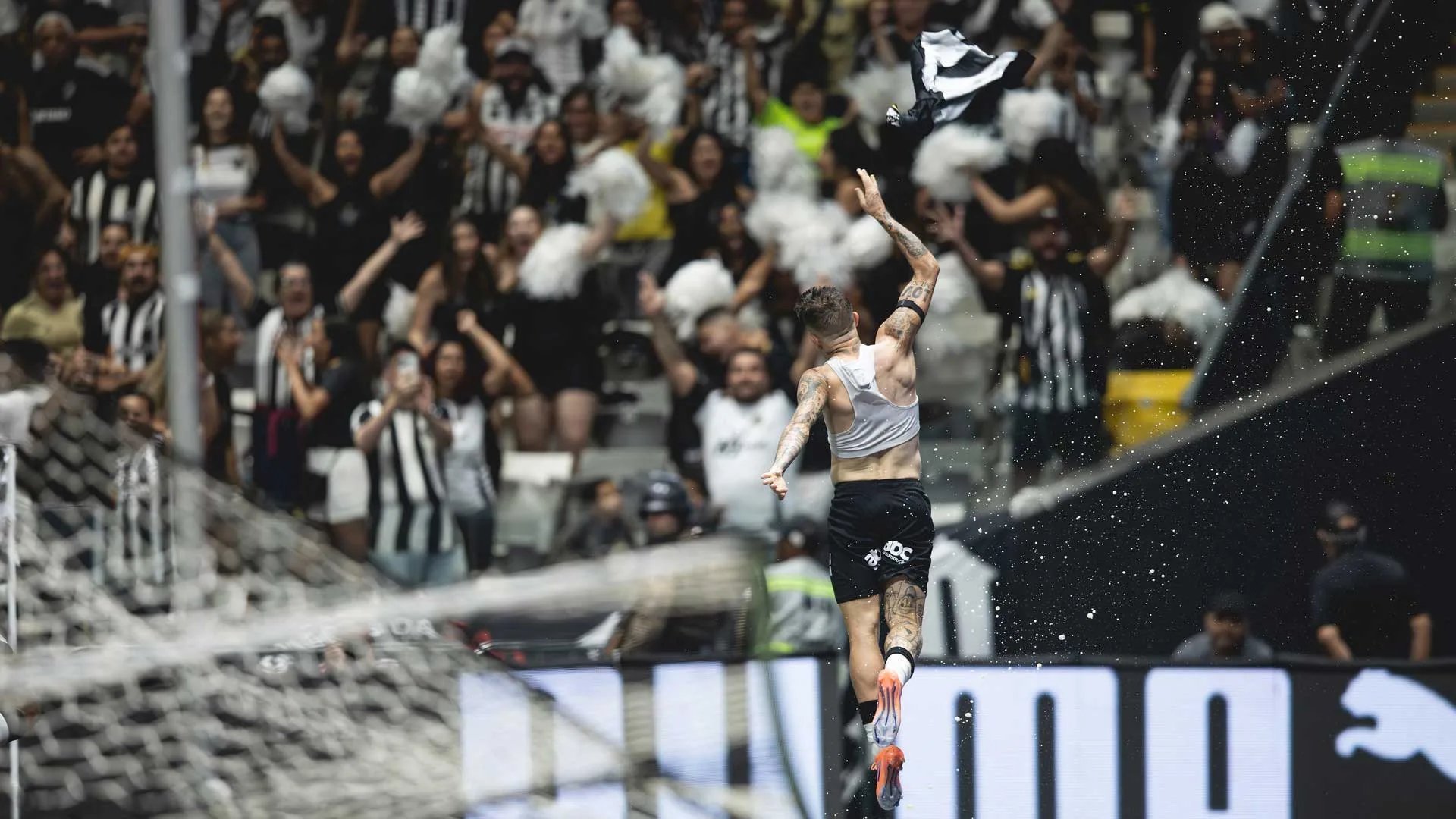 Atlético-MG avança na Sul-Americana com gol nos acréscimos e torcedores vão à loucura: “Alegria nas pernas”