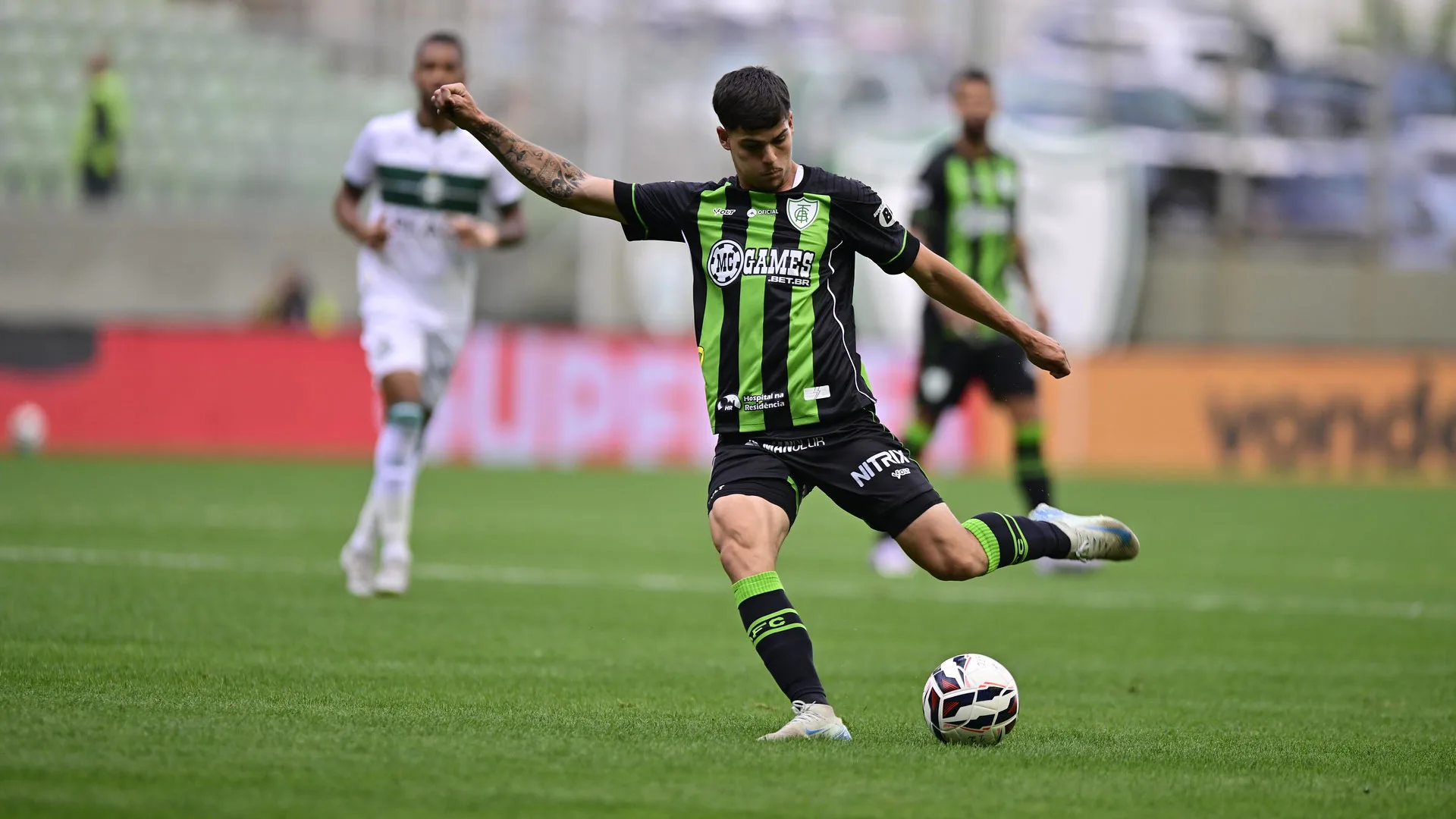 Atlético-MG e Cruzeiro monitoram Paulinho, destaque do América-MG, afirma Nicola: “Foi procurado recentemente”