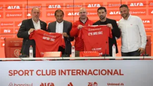 Baldasso defende parceria de Ramón Díaz e Emiliano no Internacional: “Um técnico nunca decide sozinho”