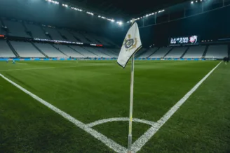 Bandeira de escanteio do Corinthians na Neo Química Arena