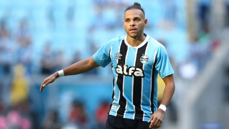 Braithwaite, do Grêmio, vê desrespeito dos europeus com o Brasileirão: “Pensam que a liga dinamarquesa é mais forte”