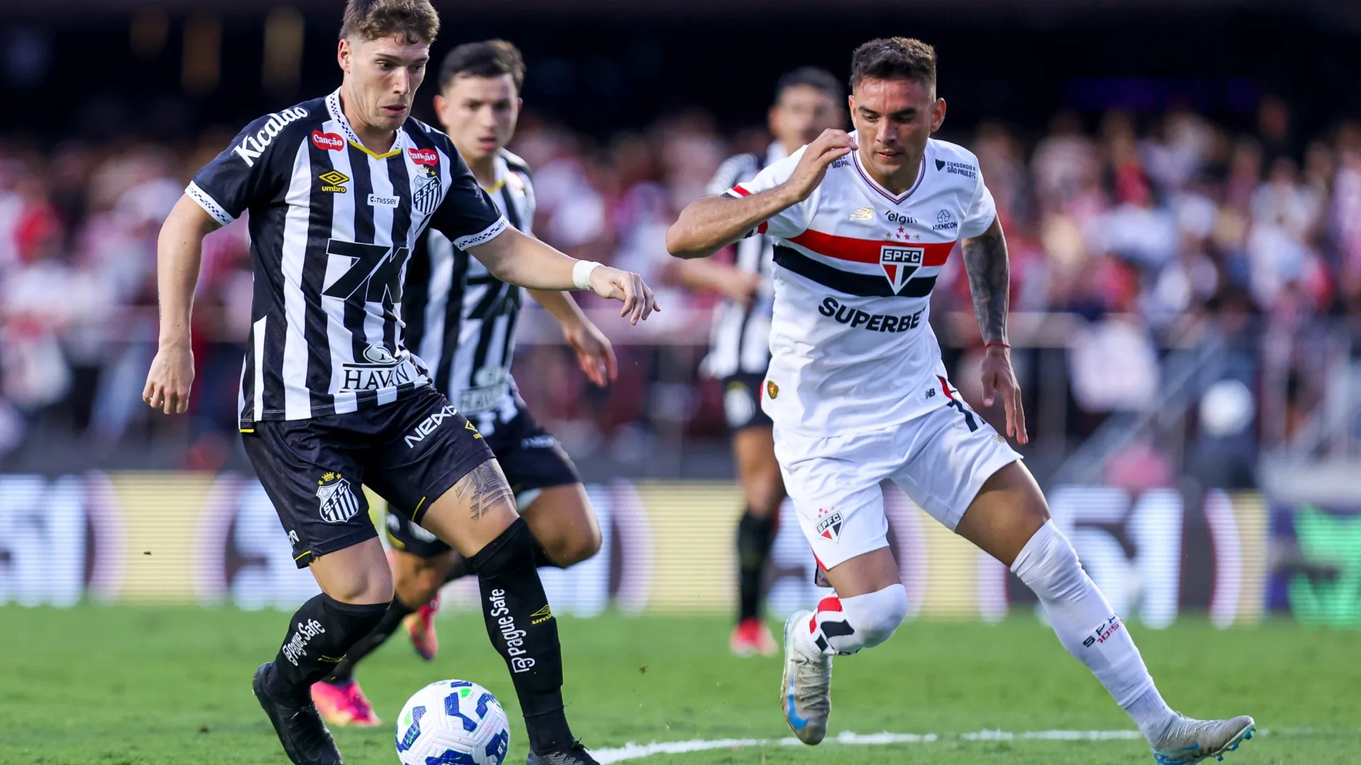 Cicinho defende mudanças na escalação e projeta vitória do São Paulo contra o Santos pelo Brasileirão: “Para não correr riscos”
