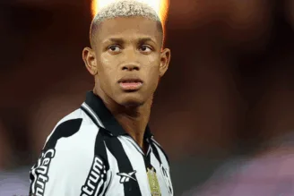 Danilo, em jogo do Brasileirão