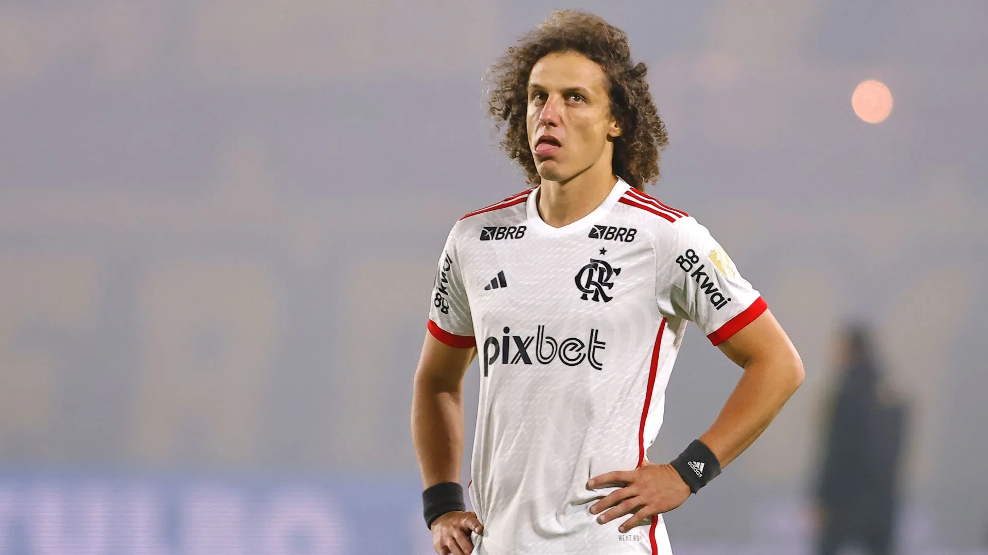 Torcedores reagem ao interesse de David Luiz em jogar pelo Corinthians: “Ninguém ama no auge físico”