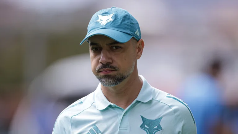 Jonas Urias comenta sobre empate em Cruzeiro x Corinthians na final do Brasileirão Feminino: “ Adversário de altíssimo nível”