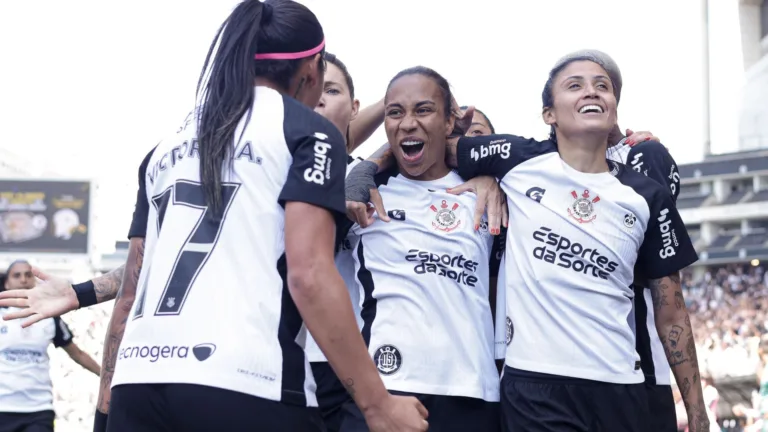 Corinthians encerra Brasileirão Feminino com título, melhor ataque e apenas uma derrota