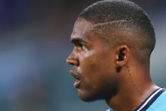 douglas costa quer voltar ao grêmio