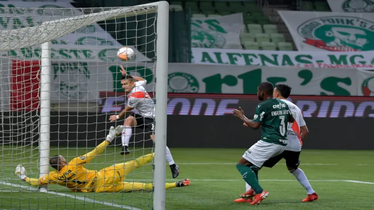 Palmeiras enfrenta o River Plate na Libertadores e Emerson Santos relembra lance de 2020: “Agradecido por esse reconhecimento”