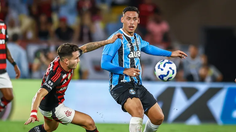 Erick Noriega tem lesão descartada pela seleção peruana e torcedores celebram: “Deus não abandonou o Grêmio”