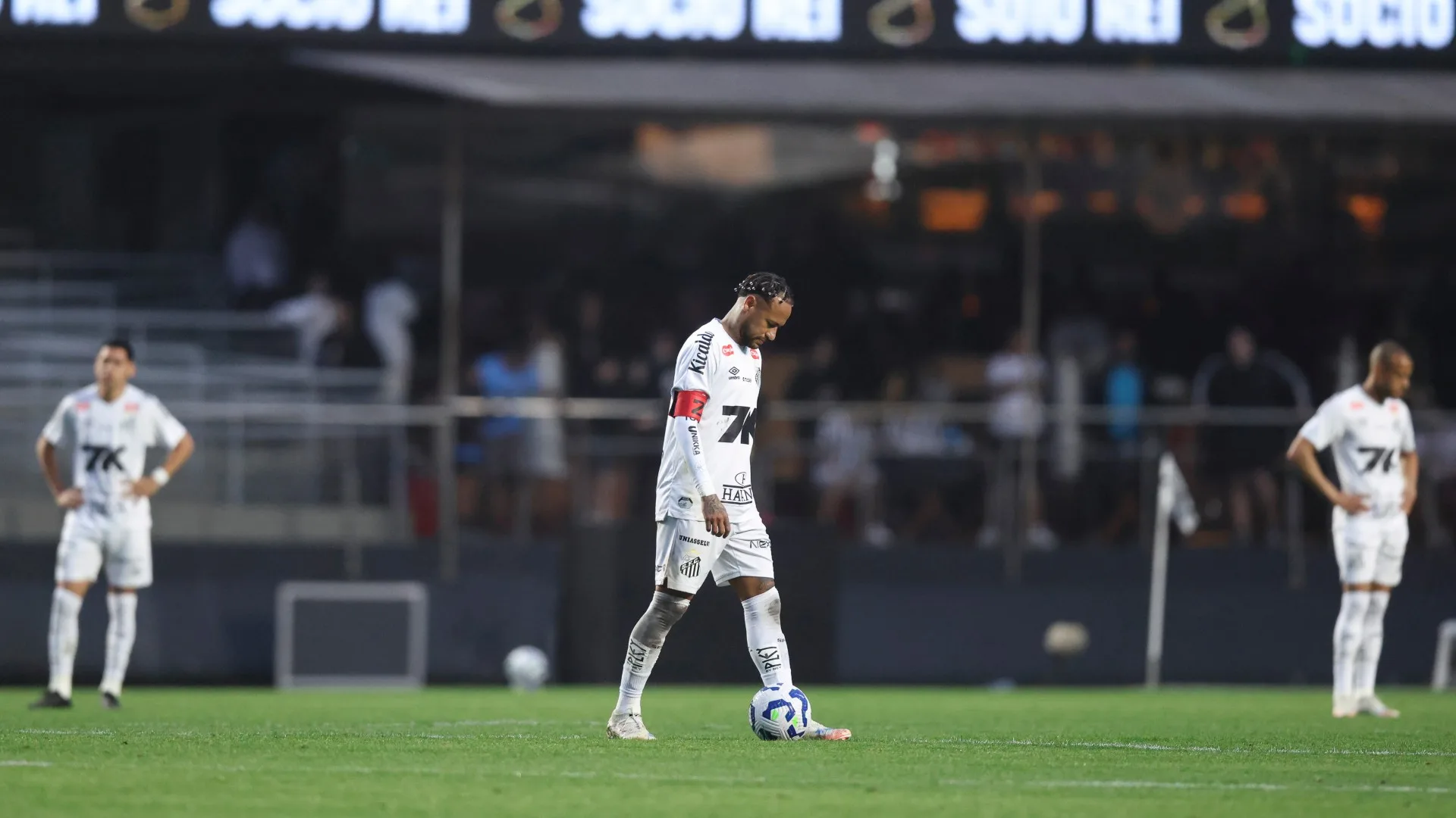 Fábio Sormani cogita aposentadoria de Neymar após nova lesão no Santos: “O corpo dele deu sinais”