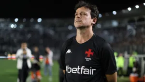 Diniz garante que não deixará o Vasco e detalha substituição de Coutinho no Carioca