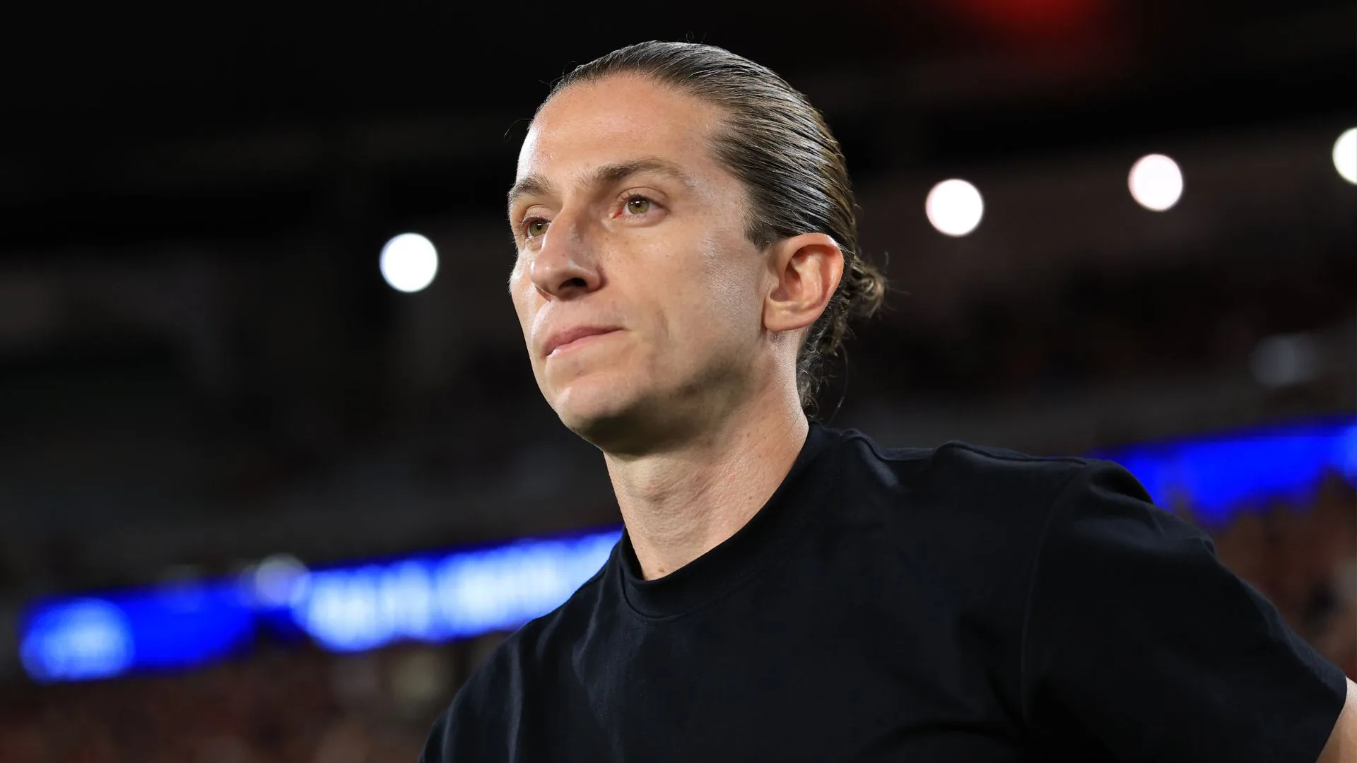 Filipe Luís sobe o tom ao detonar arrogância do árbitro de Flamengo x Estudiantes: “É uma prepotência extrema”