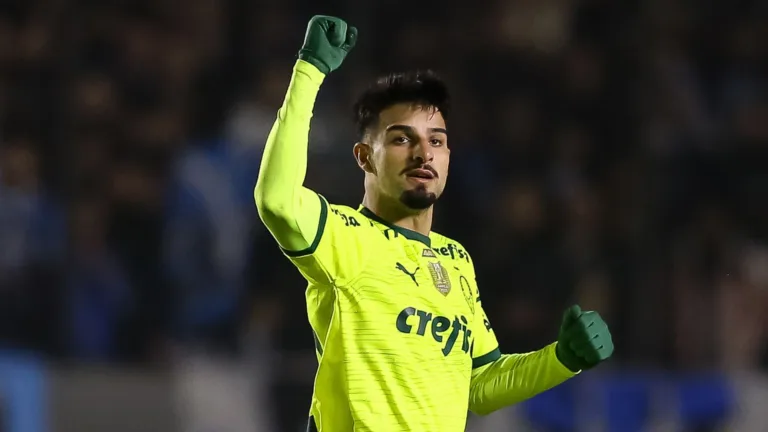 Palmeiras articula valorização para Flaco López e Nicola revela salário: “Ganhava ‘apenas’ R$ 500 mil”