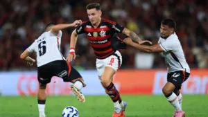 Galvão Bueno exalta Saúl por assistência para Arrascaeta em Juventude x Flamengo: “Estou cada dia mais impressionado”