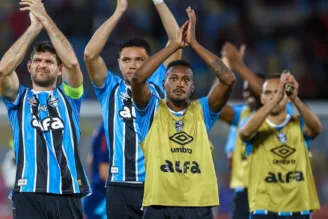 Grêmio discute saídas de jogadores