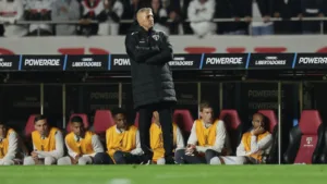 Hernán Crespo cita gols perdidos por Rigoni e Luciano após eliminação do São Paulo: “Criamos muitas chances”