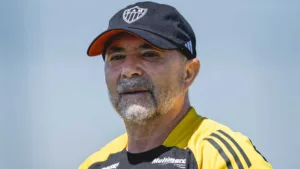 Torcedores do Atlético-MG criticam escolha de Sampaoli contra o Bolívar: “Sinônimo de derrota”