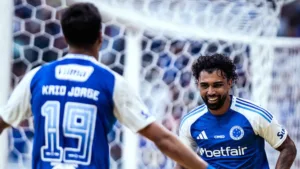 Edmundo destaca privilégio que coloca o Cruzeiro no patamar de Palmeiras e Flamengo: “Eu não vou discutir”