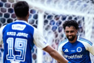 Kaio Jorge e Gabigol comemoram gol no Brasileirão