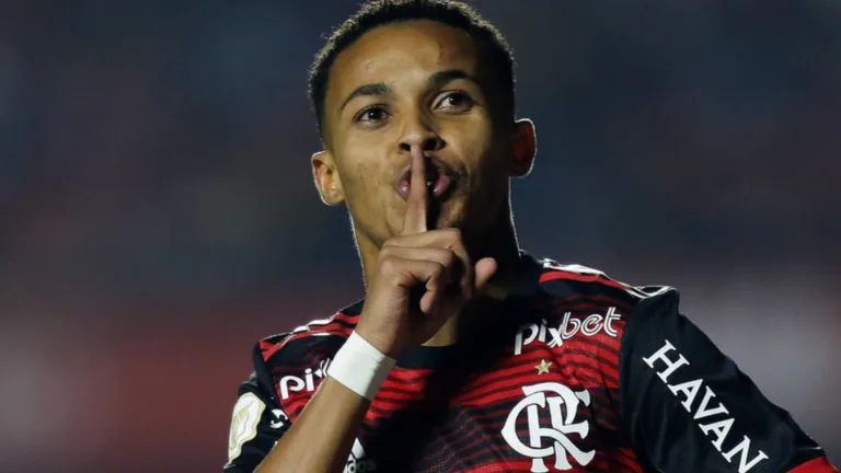 Flamengo fica sem nada a receber em negociação de Lázaro e Venê Casagrande explica: “Não teve lucro”