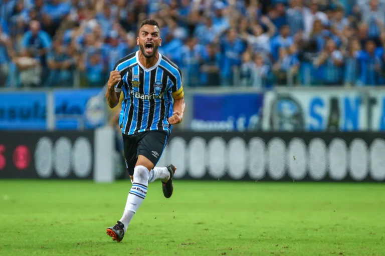 Campeão com o Grêmio em 2016, Maicon projeta semifinais da Copa do Brasil e crava um finalista: “Cruzeiro vai estar lá”