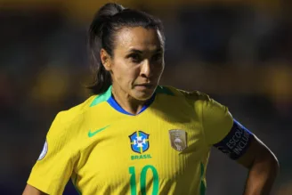 Marta durante partida da seleção brasileira feminina
