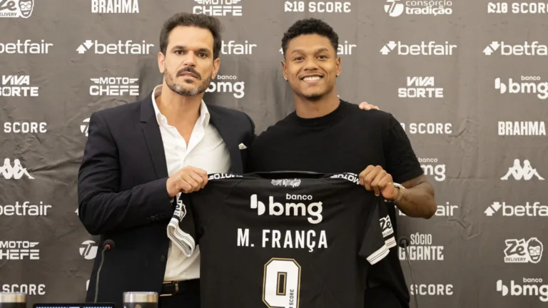 Matheus França, do Vasco, deixa aviso sobre histórico no Flamengo: “Não tem pressão nenhuma”