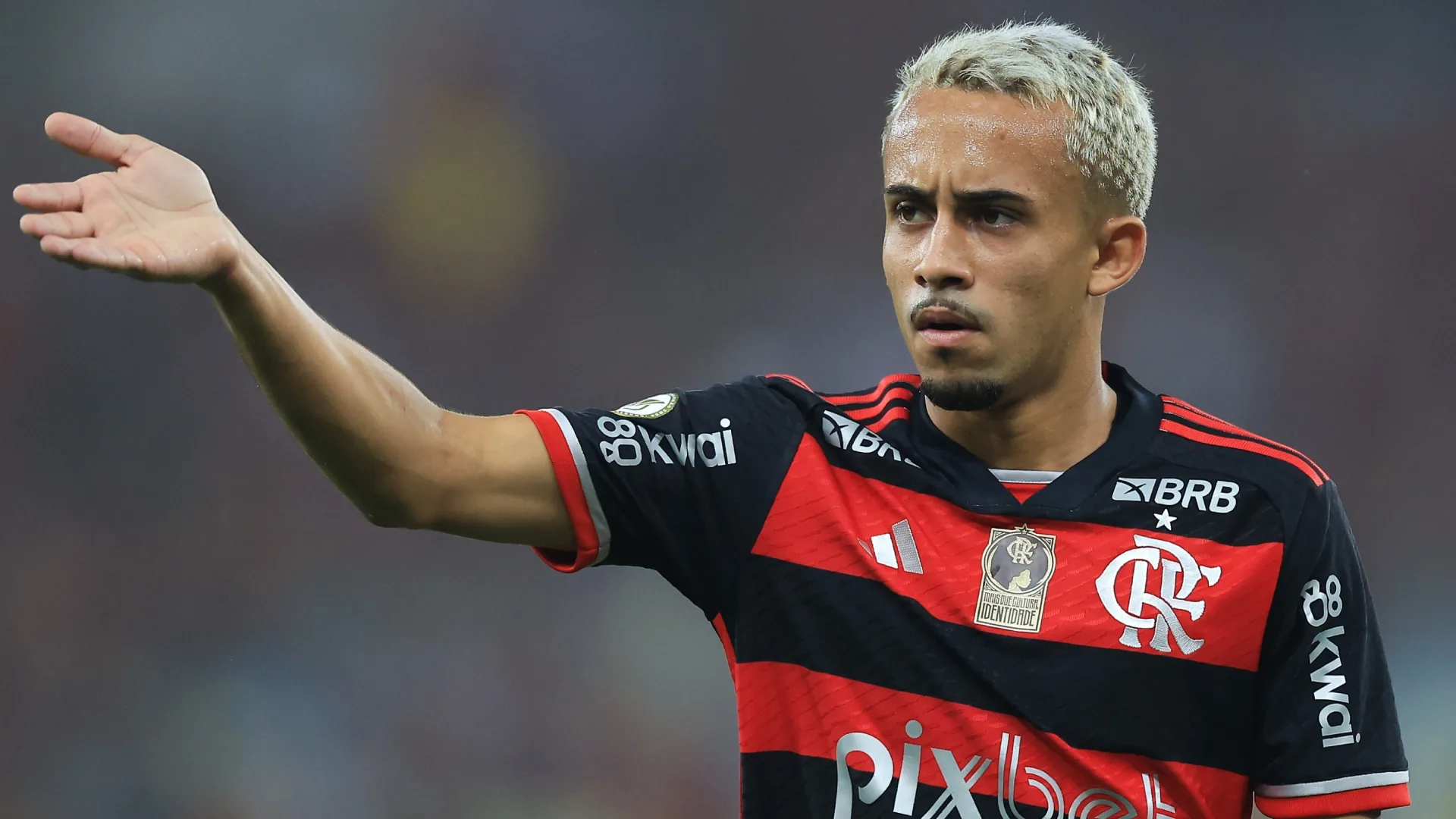Flamengo admite incômodo de Matheus Gonçalves com Filipe Luís e sinaliza motivo da saída do atacante: “Não estava confortável”