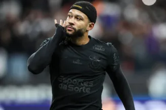 Memphis Depay, do Corinthians