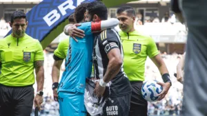 Milton Neves indica possível rebaixamento de Atlético-MG e Santos no Brasileirão: “É um claro aviso”