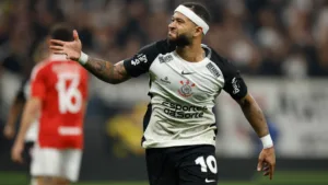 Nicola nega saída de Memphis Depay do Corinthians para futebol da Arábia Saudita: “Nem chegou a receber uma proposta”