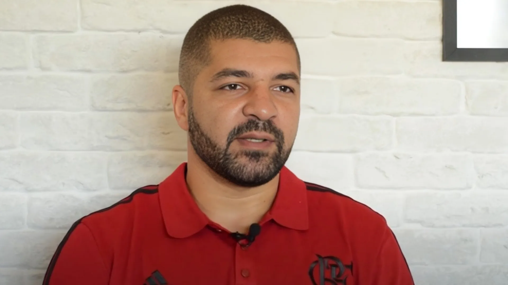 Ídolo do Flamengo, Olivinha anuncia saída e João Guilherme repercute decisão: “O Mengão sempre será a sua casa”